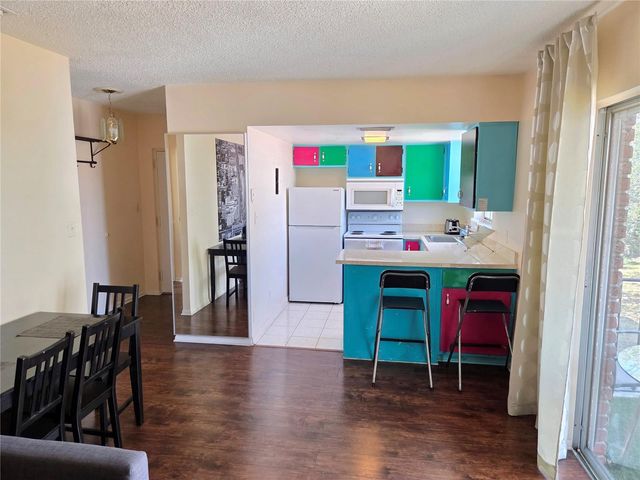 1323 83RD AVENUE N D, St Petersburg, FL 33702