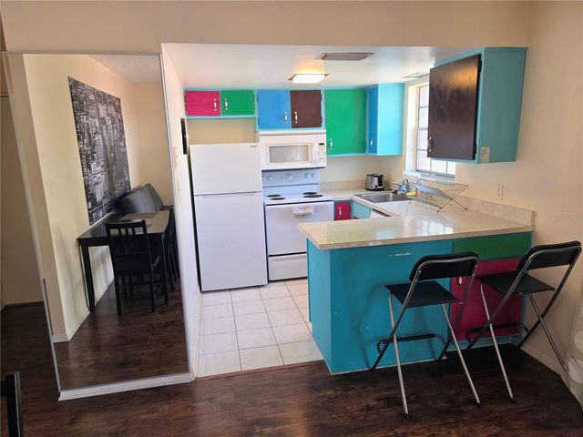 1323 83RD AVENUE N D, St Petersburg, FL 33702