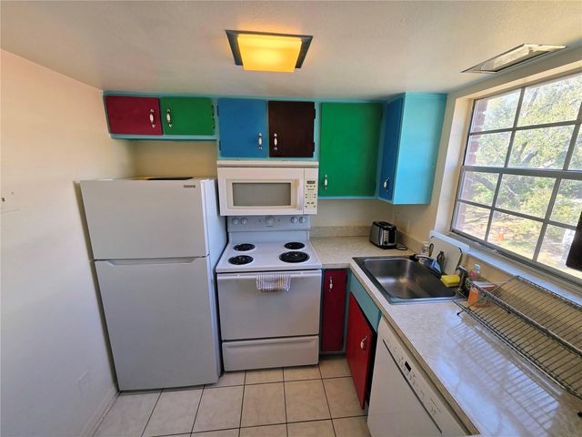 1323 83RD AVENUE N D, St Petersburg, FL 33702