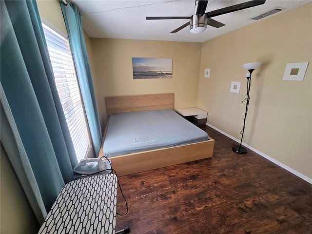 1323 83RD AVENUE N D, St Petersburg, FL 33702