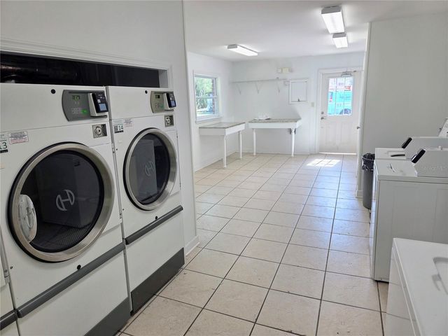 1323 83RD AVENUE N D, St Petersburg, FL 33702