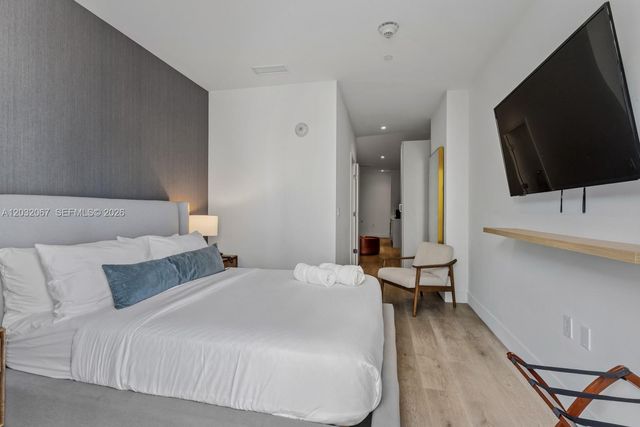 239 SW 9th Street 301, Miami, FL 33130