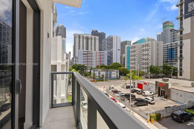 239 SW 9th Street 301, Miami, FL 33130