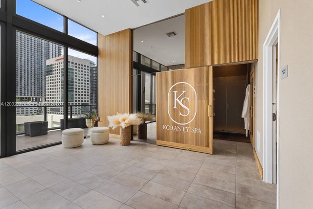 239 SW 9th Street 301, Miami, FL 33130