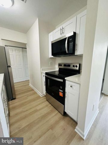 16-B E DAISY LA, Mount Laurel, NJ 08054