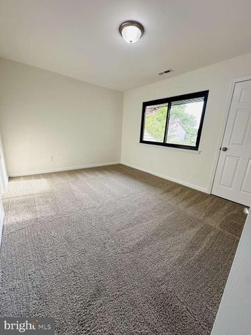 16-B E DAISY LA, Mount Laurel, NJ 08054