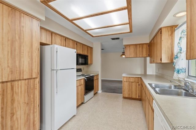3454 N Honeylocust Drive, Beverly Hills, FL 34465