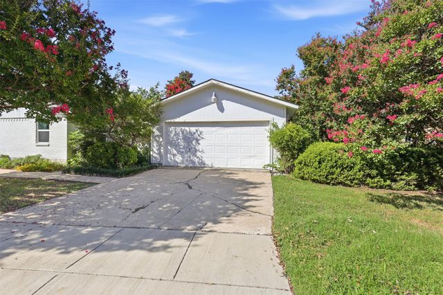 5650 Westhaven Drive, Fort Worth, TX 76132