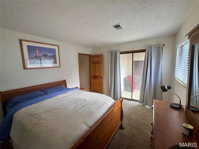 22 Pepperwood Court, Glen Carbon, IL 62034