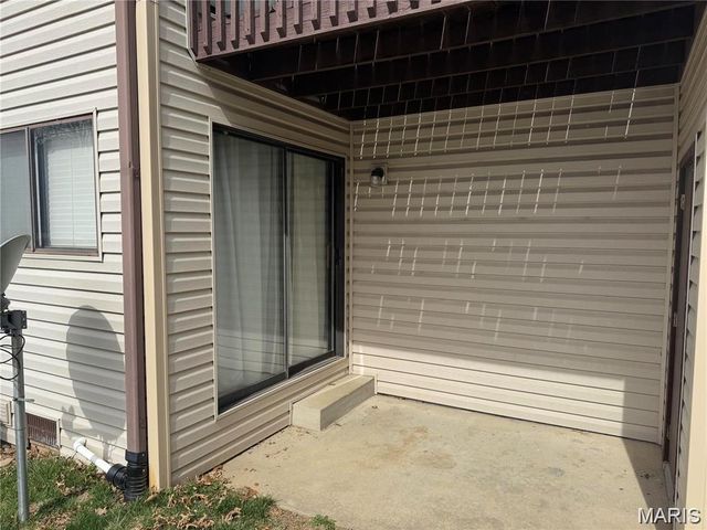 22 Pepperwood Court, Glen Carbon, IL 62034