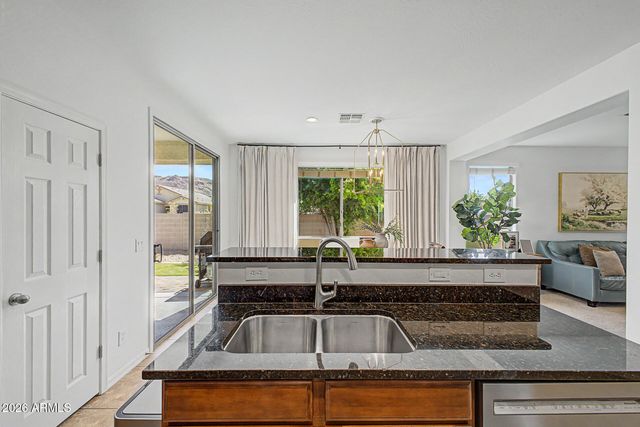 5422 W STRAIGHT ARROW Lane, Phoenix, AZ 85083