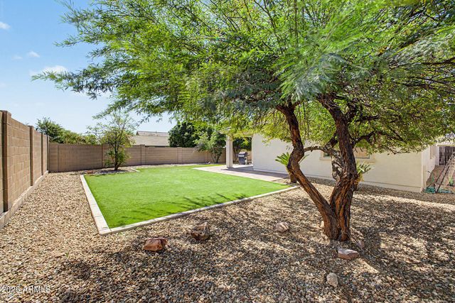 5422 W STRAIGHT ARROW Lane, Phoenix, AZ 85083