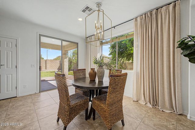 5422 W STRAIGHT ARROW Lane, Phoenix, AZ 85083