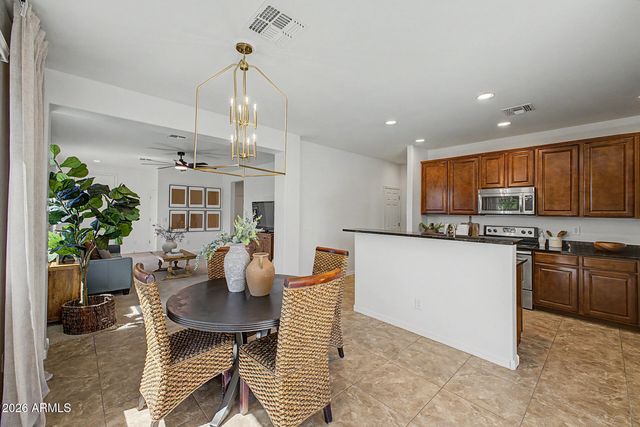 5422 W STRAIGHT ARROW Lane, Phoenix, AZ 85083