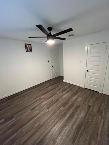 842 Dahlia Petal Drive, Missouri City, TX 77459
