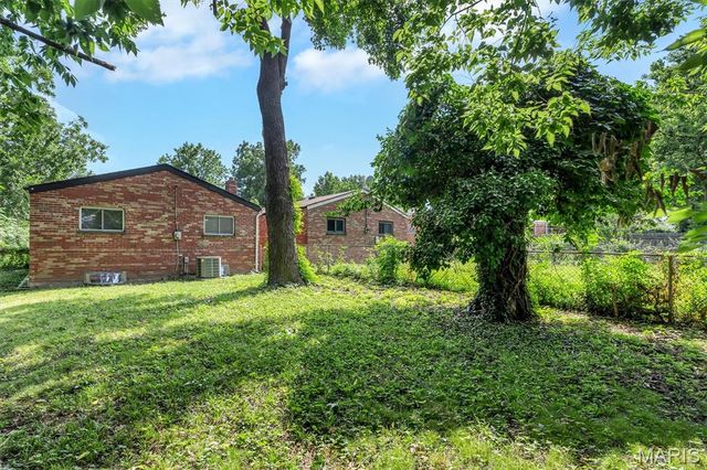3021 Henrietta Street, St Louis, MO 63104
