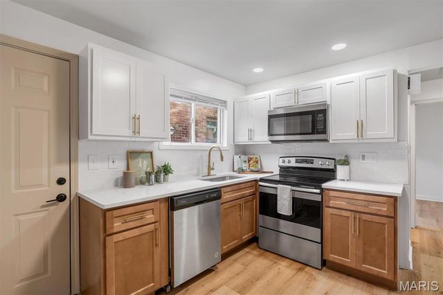 3021 Henrietta Street, St Louis, MO 63104