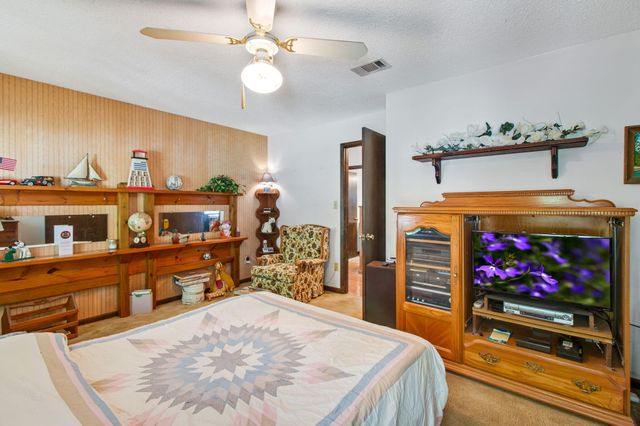 2509 S Lakeview Drive, Crestview, FL 32536