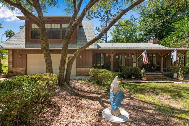 2509 S Lakeview Drive, Crestview, FL 32536