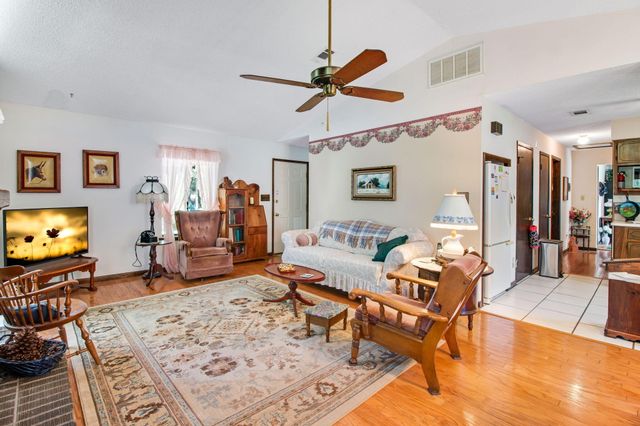 2509 S Lakeview Drive, Crestview, FL 32536