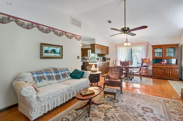 2509 S Lakeview Drive, Crestview, FL 32536