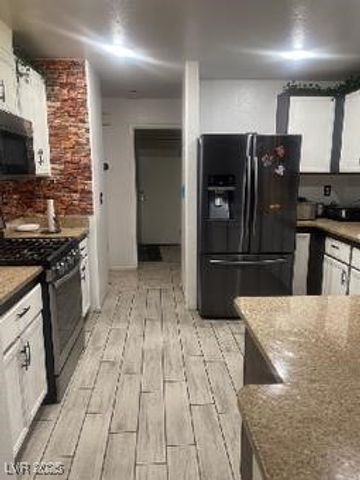 3128 Spring City Avenue, North Las Vegas, NV 89081