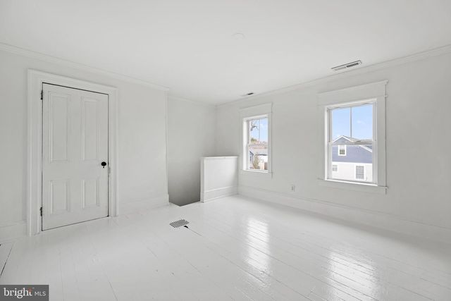 810 KINGS HWY, Lewes, DE 19958