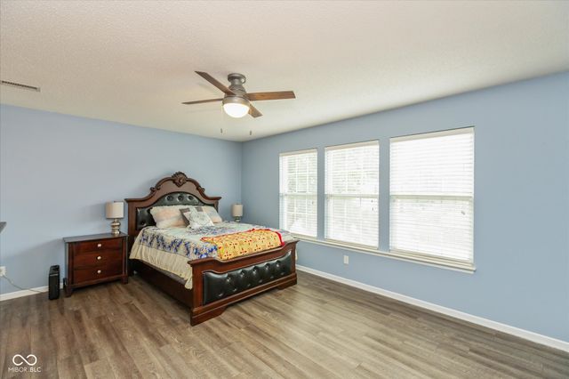 10270 Apple Blossom Circle, Fishers, IN 46038