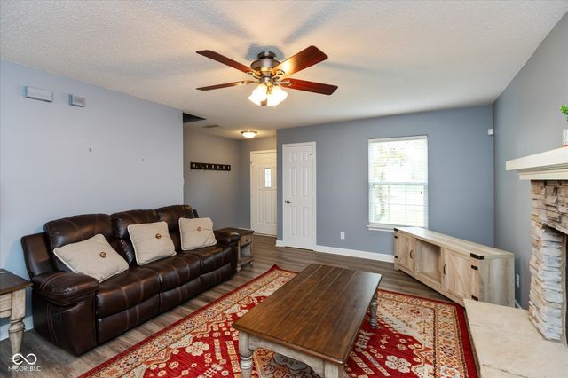 10270 Apple Blossom Circle, Fishers, IN 46038