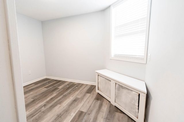 2433 3RD ST, Philadelphia, PA 19148