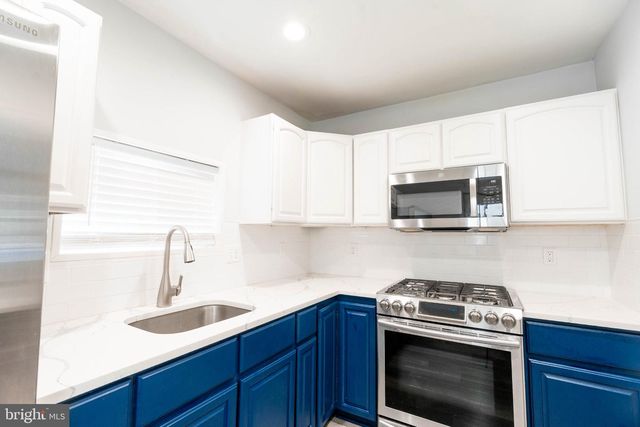 2433 3RD ST, Philadelphia, PA 19148