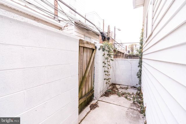 2433 3RD ST, Philadelphia, PA 19148