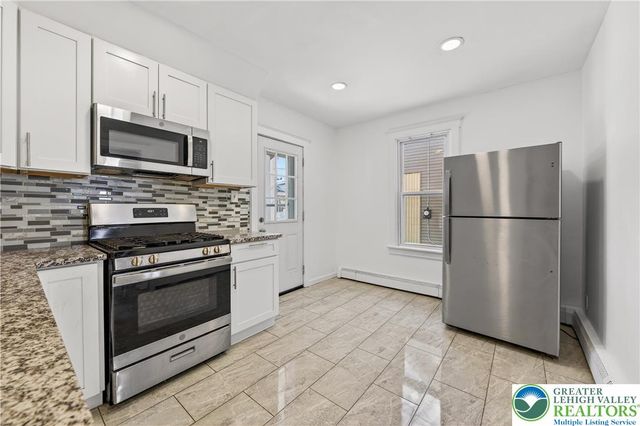 831 Wall Street, Allentown City, PA 18109