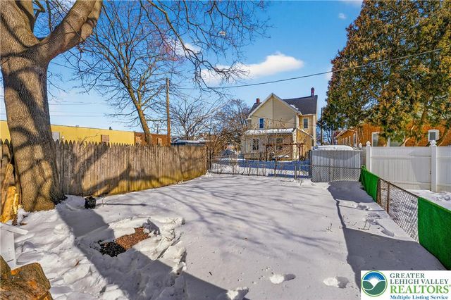 831 Wall Street, Allentown City, PA 18109