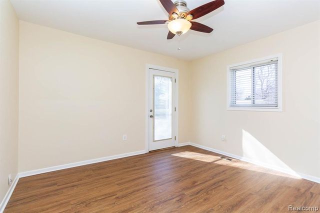 8850 Janis Street, Shelby Twp, MI 48317