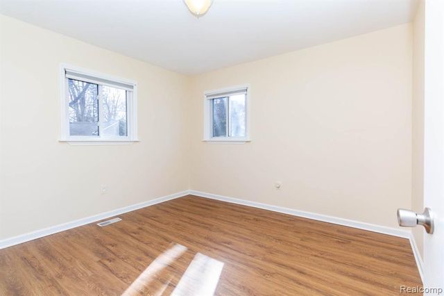 8850 Janis Street, Shelby Twp, MI 48317