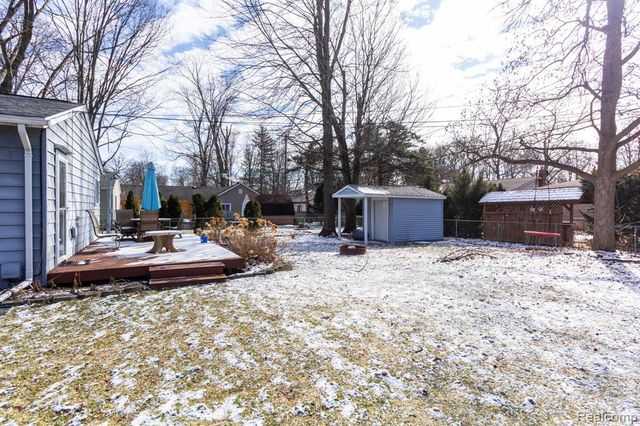 8850 Janis Street, Shelby Twp, MI 48317