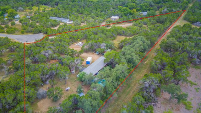 210 W Lakeshore DR, Dripping Springs, TX 78620