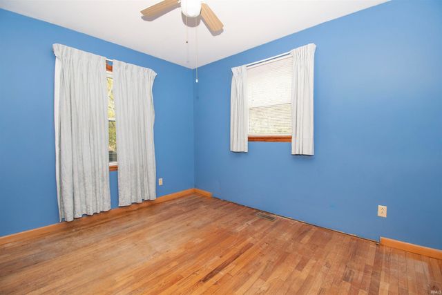 914 East Avenue, Kendallville, IN 46755