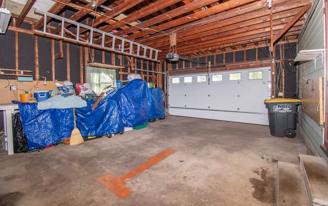 914 East Avenue, Kendallville, IN 46755