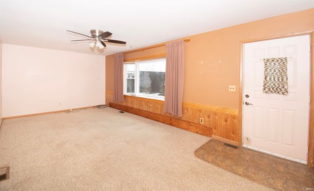 914 East Avenue, Kendallville, IN 46755
