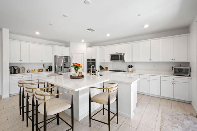 40166 Vivaldi Court, Indio, CA 92203