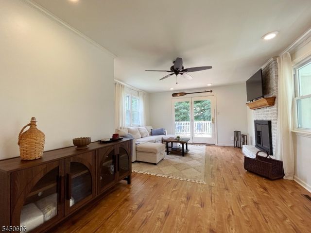 129 Bell Ave, Hopatcong Boro, NJ 07843