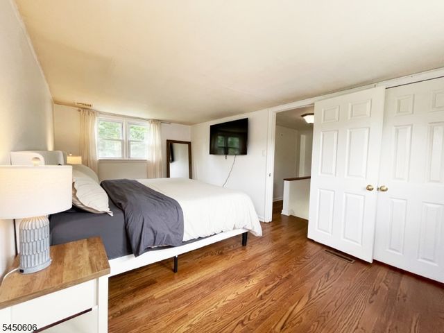 129 Bell Ave, Hopatcong Boro, NJ 07843