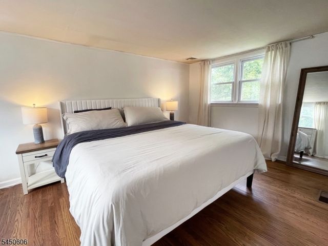 129 Bell Ave, Hopatcong Boro, NJ 07843