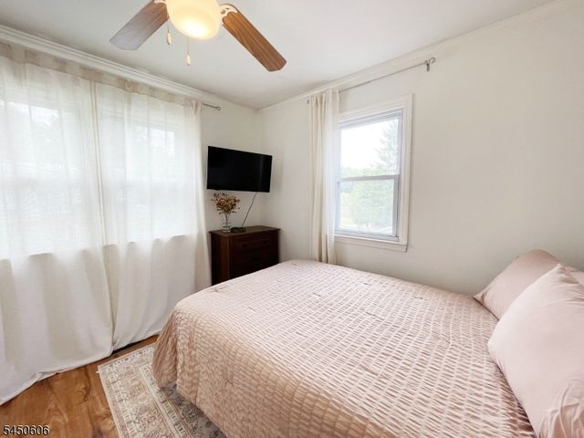 129 Bell Ave, Hopatcong Boro, NJ 07843