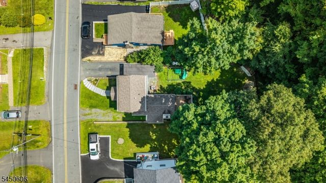 129 Bell Ave, Hopatcong Boro, NJ 07843