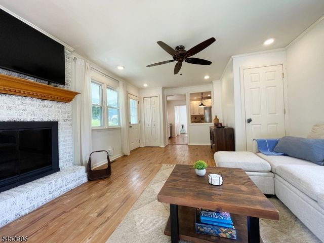 129 Bell Ave, Hopatcong Boro, NJ 07843