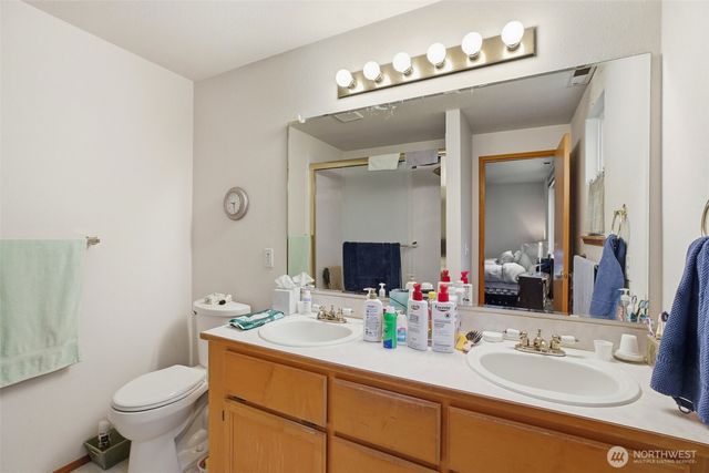 19910 SE 260th Court, Covington, WA 98042