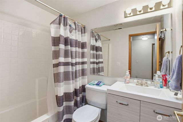 19910 SE 260th Court, Covington, WA 98042